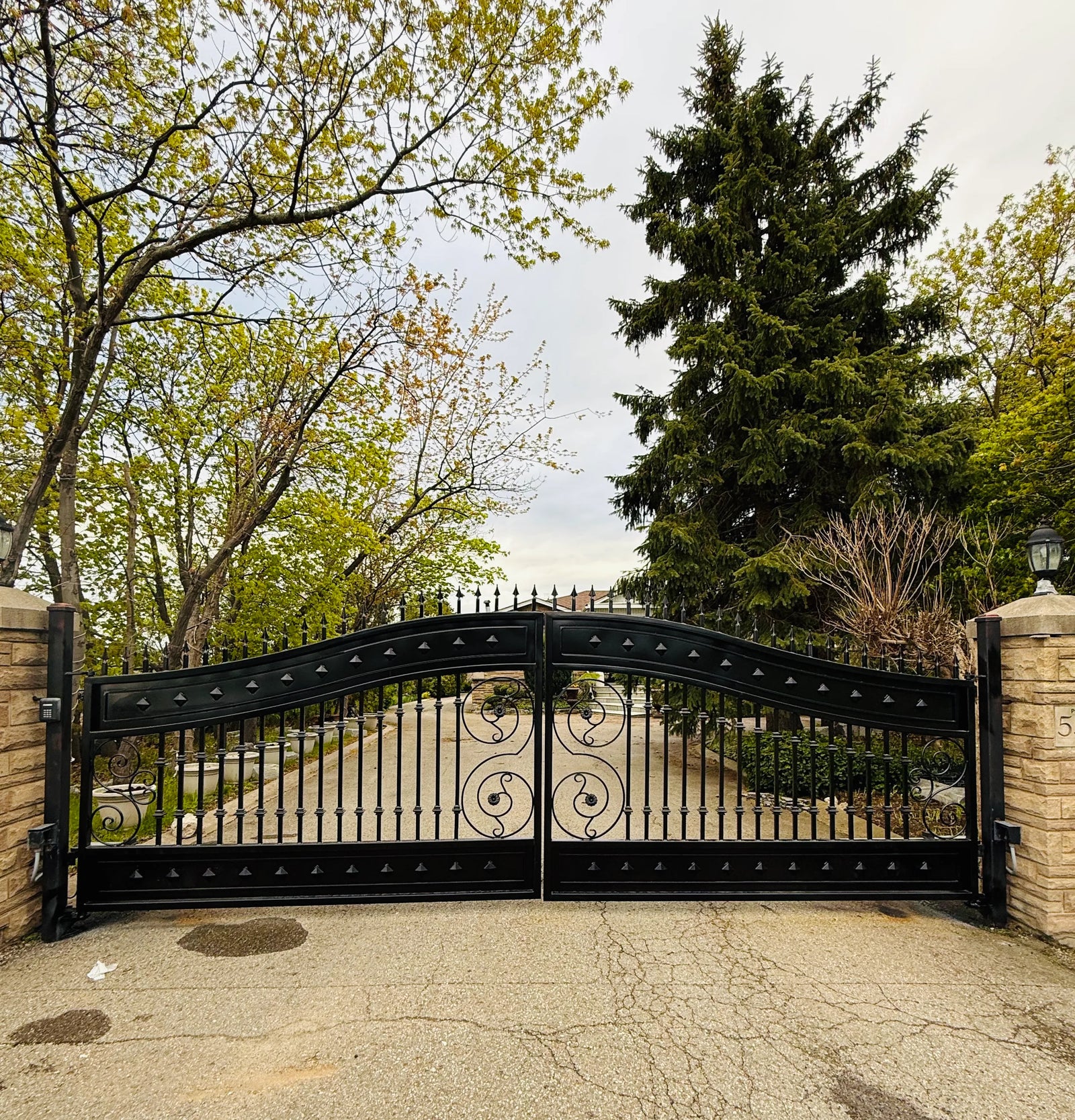 Custom Driveway Gate & Automation